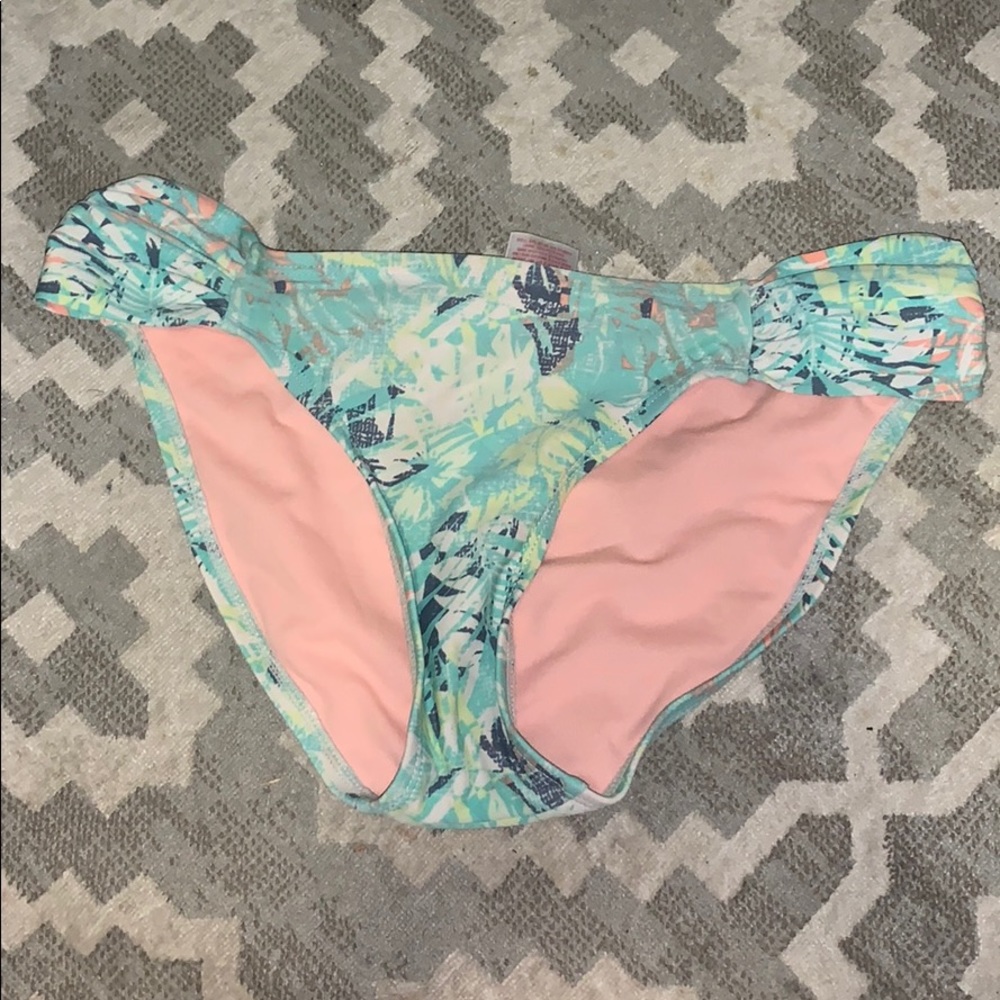 Bathing suit bottoms